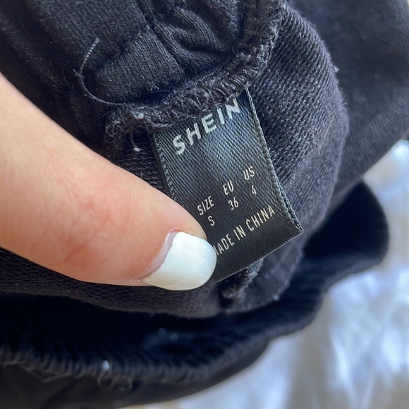 Black tracksuit shorts - Picture 3 of 3